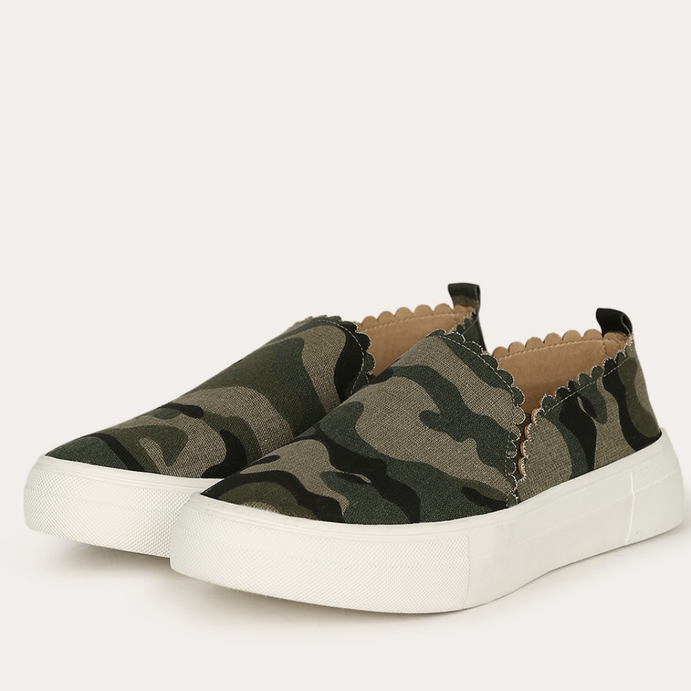 👣MATA TRAFERS Coco5😎 Scalloped Trim Slip on Sneaker Easy on/off great value - Picture 5 of 14